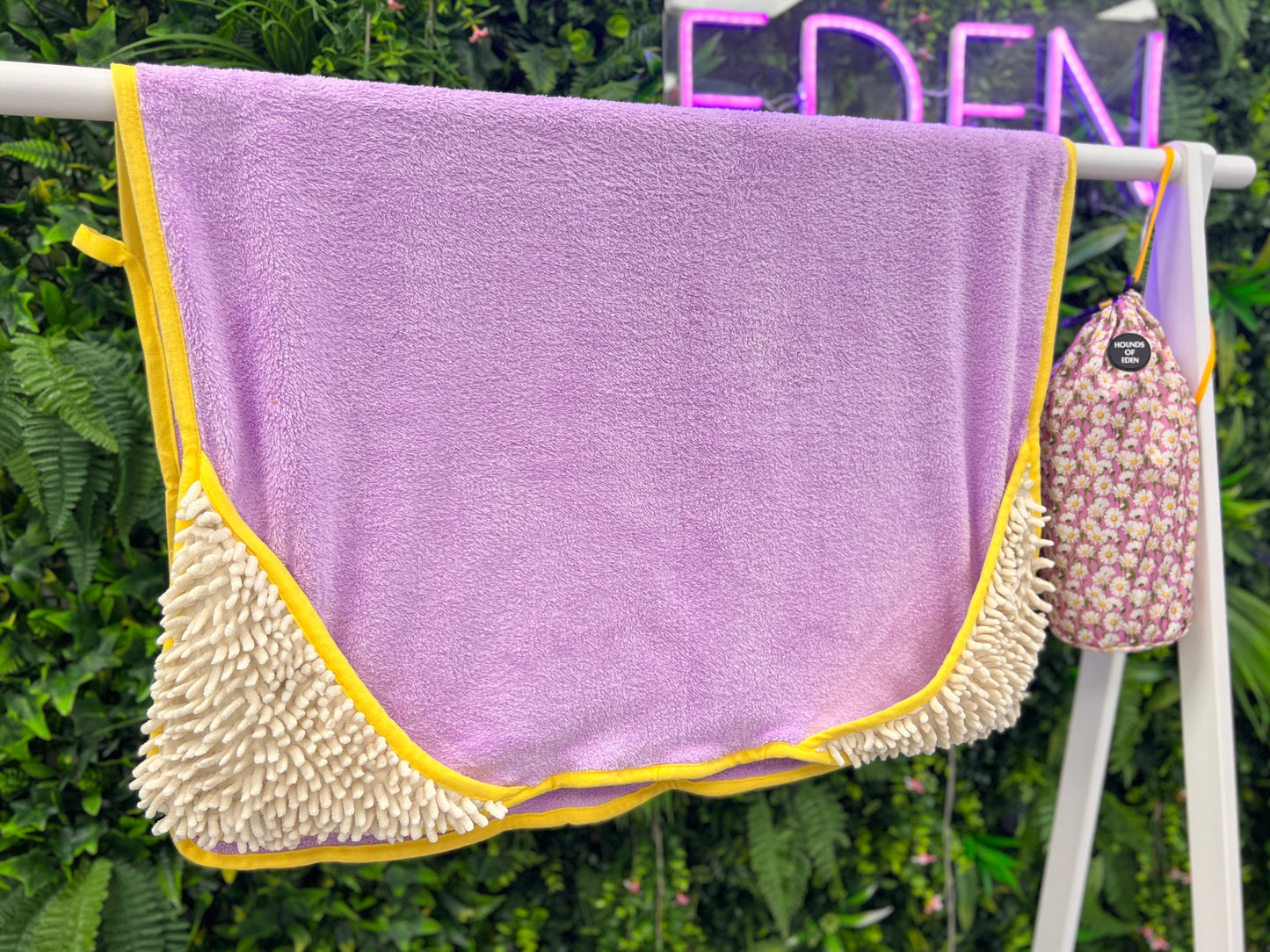 Daisy Dreams - Dog Towel + Carry Bag - The Bark Market