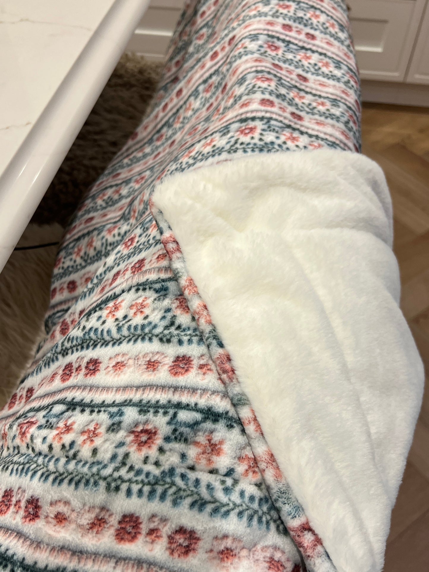 Bella's Jumper - Supaw Sized Faux Fur Blanket - The Bark Market