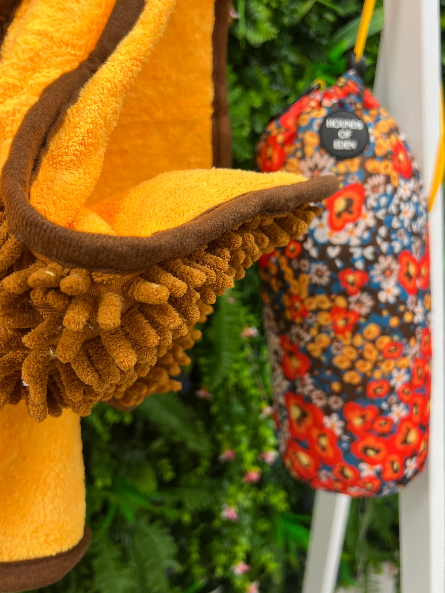 Retro Bloom Dog Towel - The Bark Market