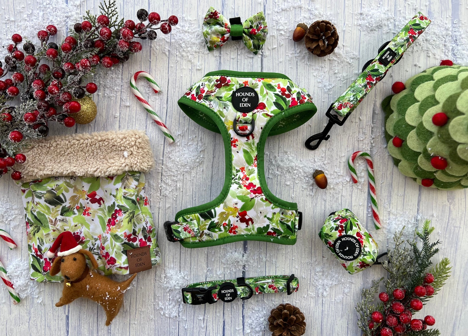 Winter Spruce & Berries Design Poop Bag Holder - The Bark Market
