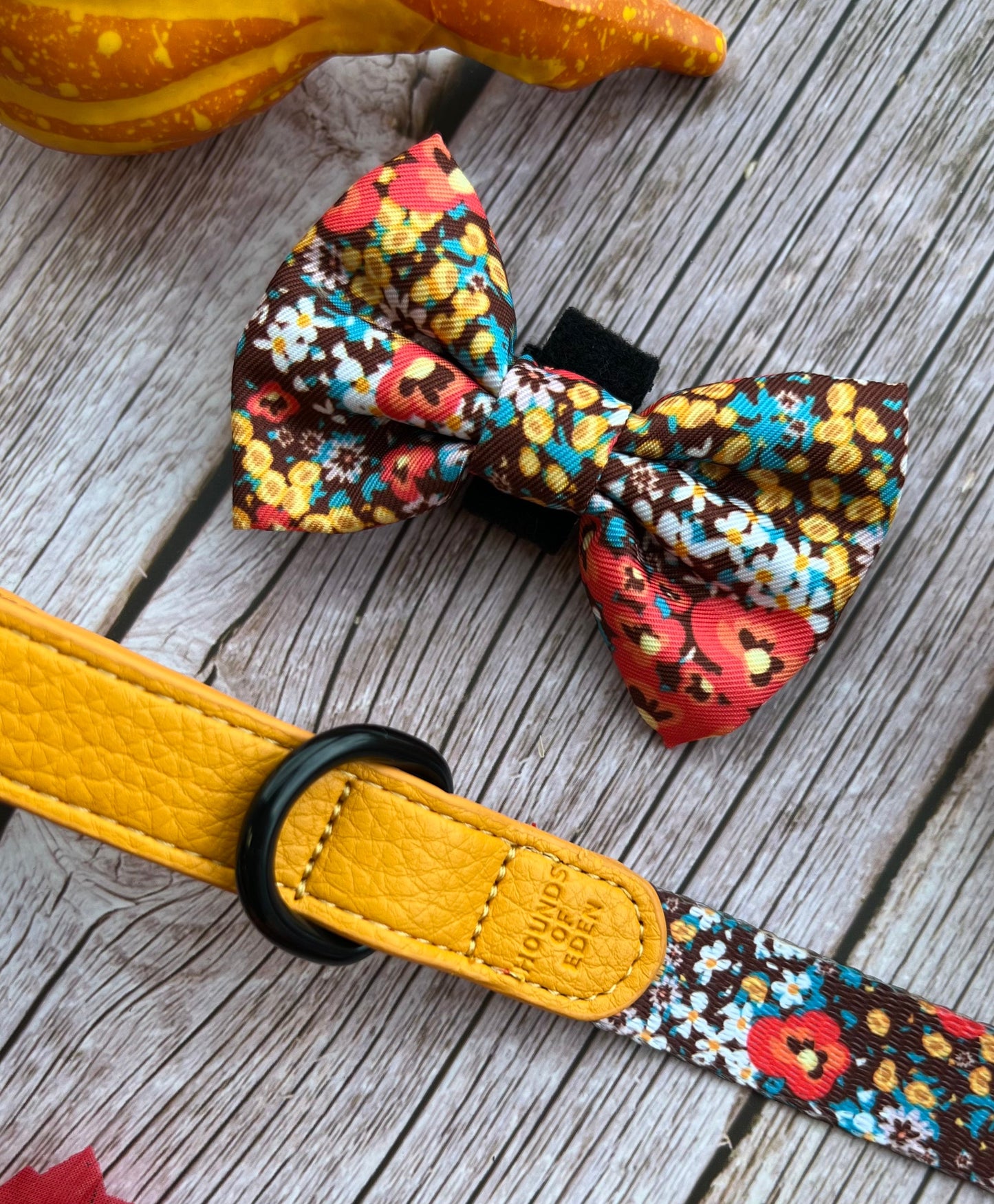 Retro BloomDesign Dog Bow Tie - The Bark Market