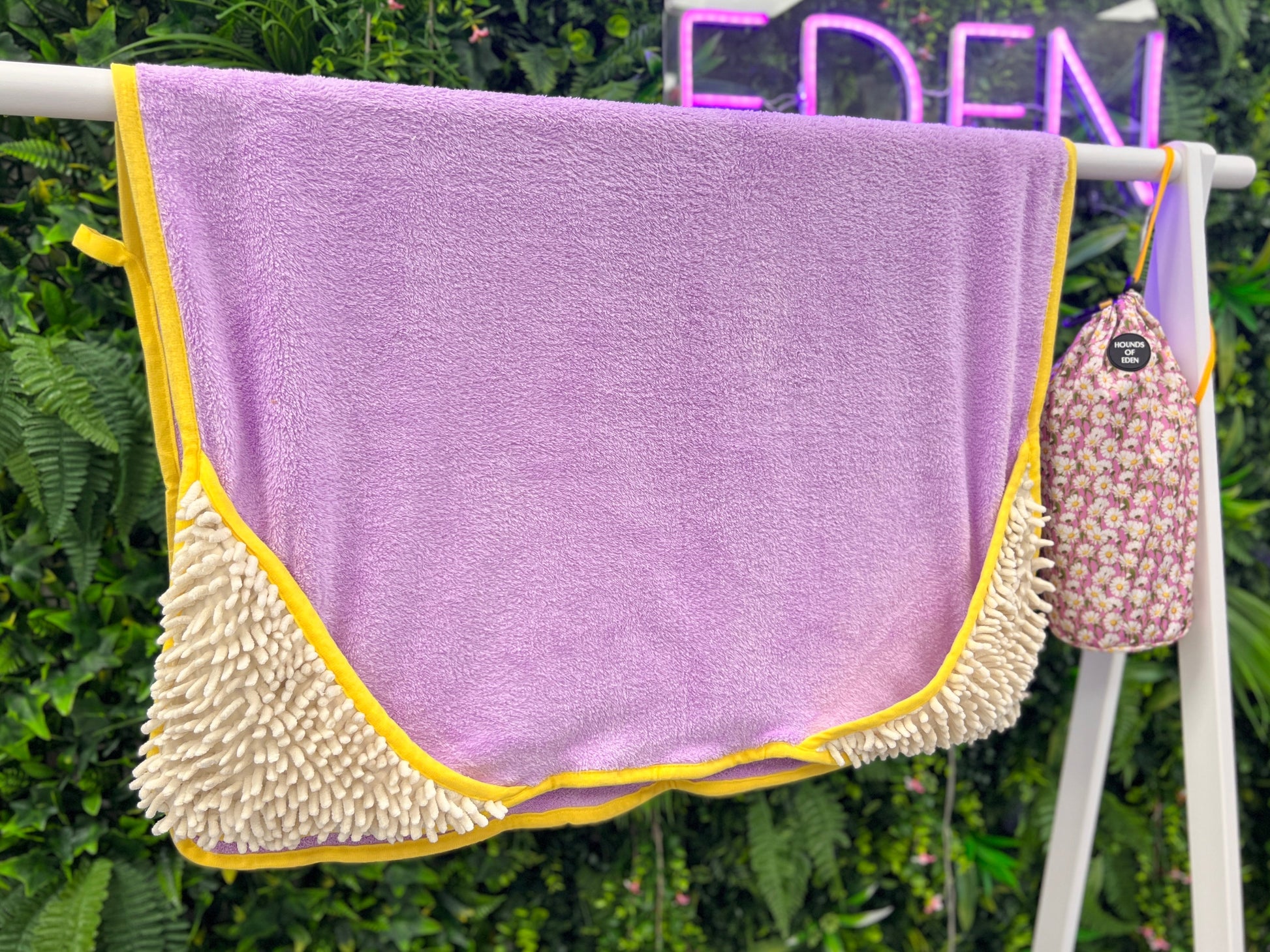 Daisy Dreams - Dog Towel + Carry Bag - The Bark Market
