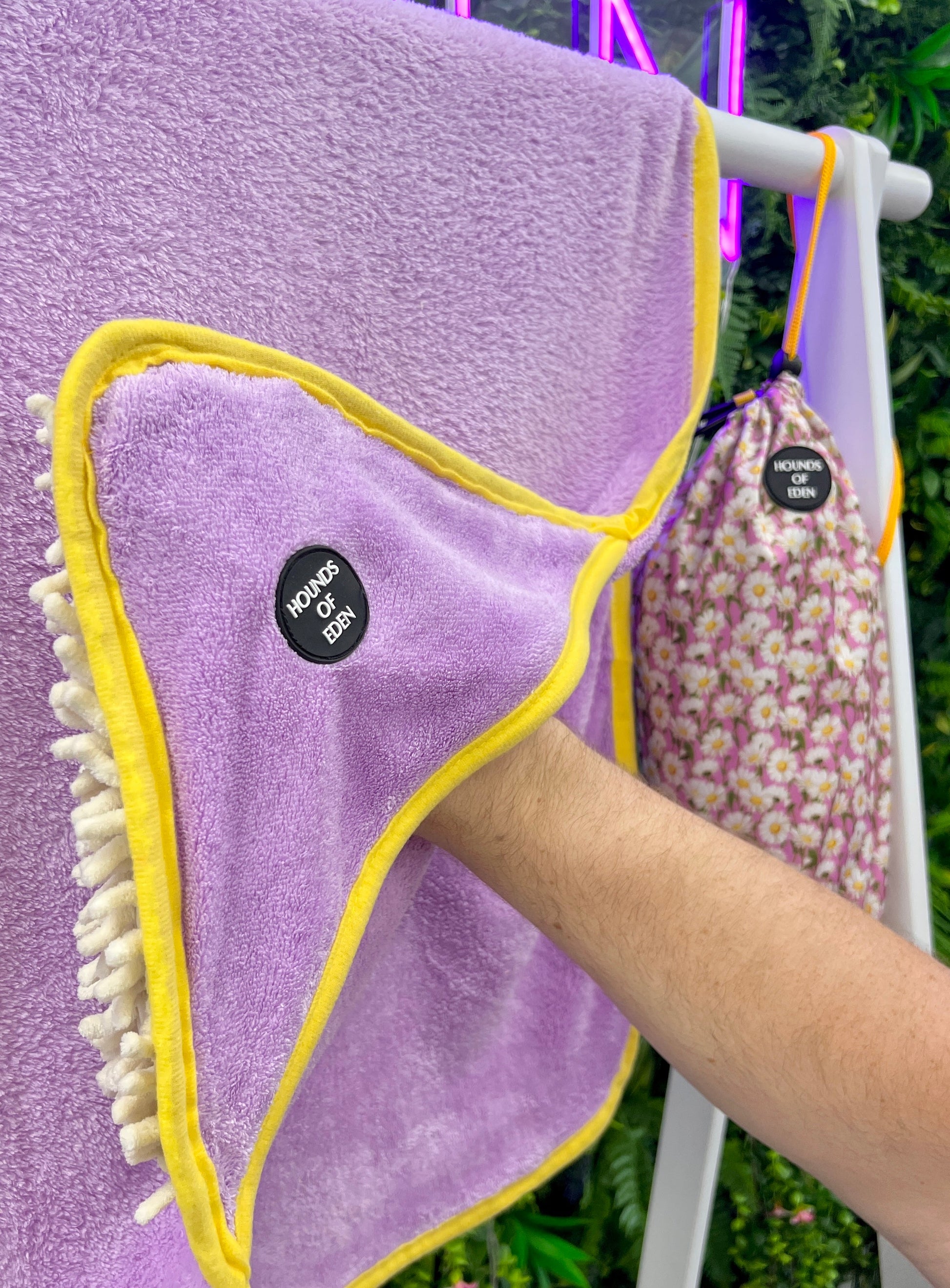 Daisy Dreams - Dog Towel + Carry Bag - The Bark Market