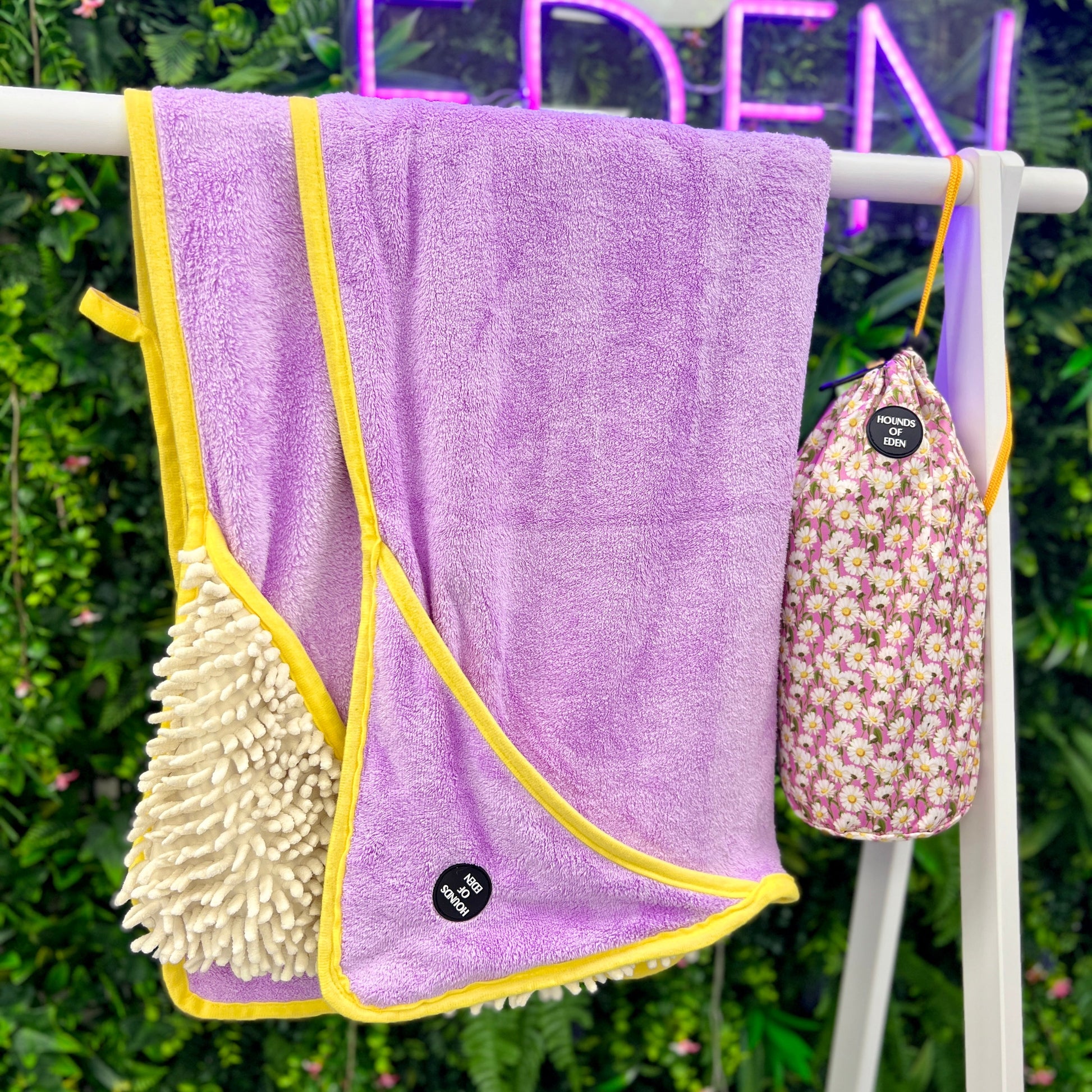 Daisy Dreams - Dog Towel + Carry Bag - The Bark Market