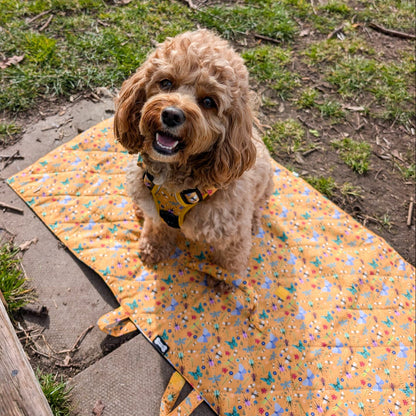Summer Buzzin' Dog Settle Mat – Lightweight, Waterproof & Travel-Friendly - The Bark Market