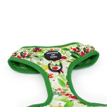 Winter Spruce & Berries Design Dog Collar - The Bark Market