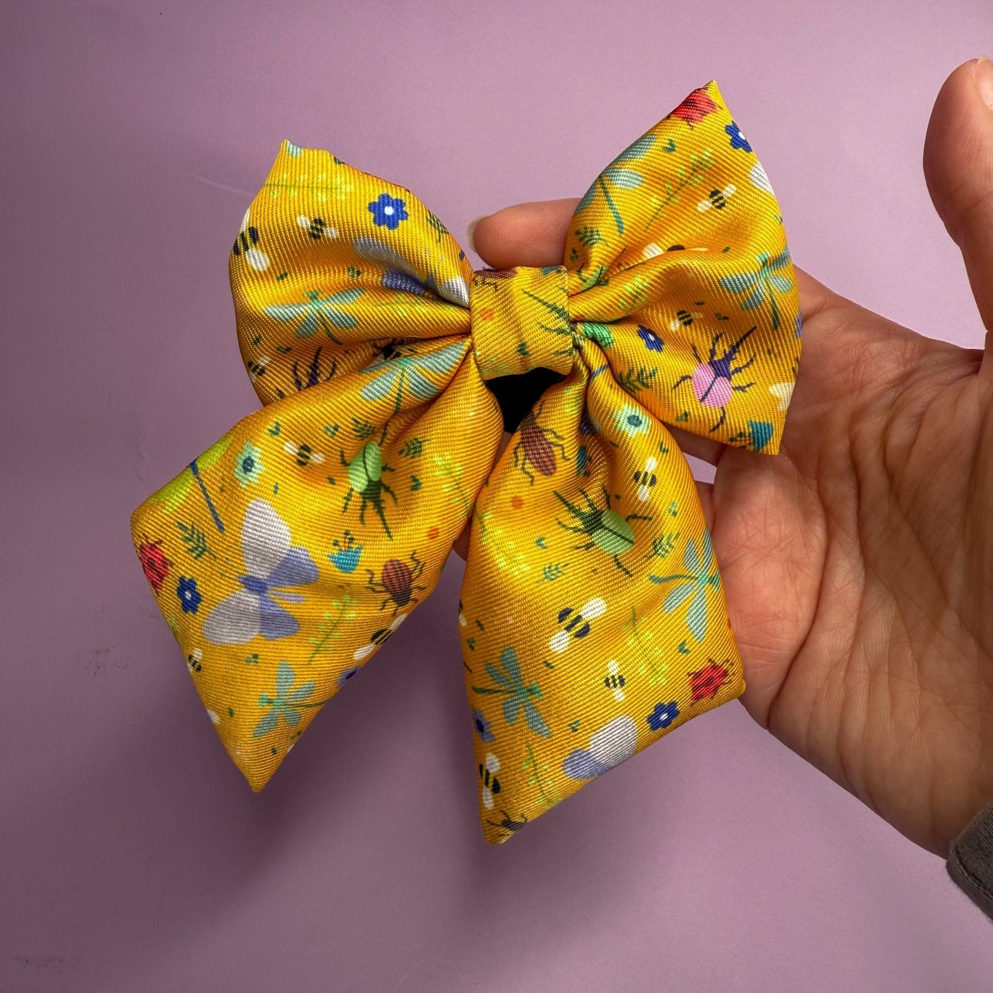 Summer Buzzin’ Sailor bow